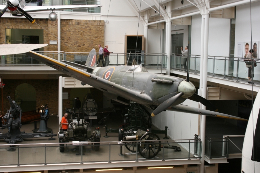 Supermarine Spitfire Mk.1A IWM London