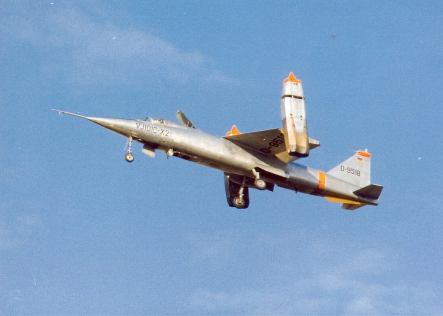 EWR VJ-101C X-2 prototype test flight 