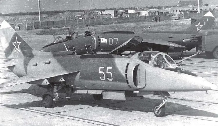 Yak-38 camo paint soviet navy 1980