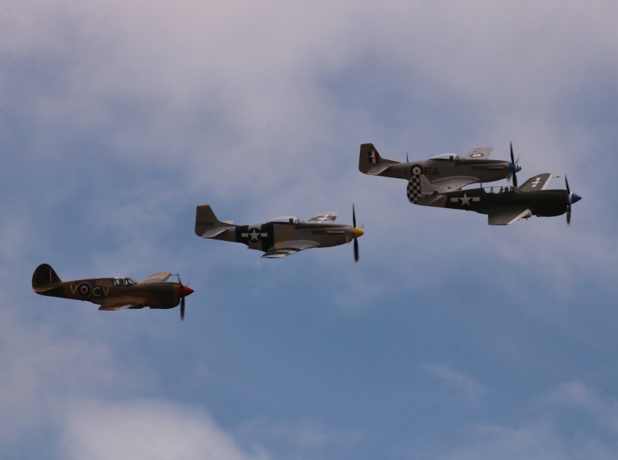 American designed WW2 Air Power - North American P-51D Mustangs & Curtiss P-40 Kittyhawks - Warbirds Downunder 2018 (Day Two)